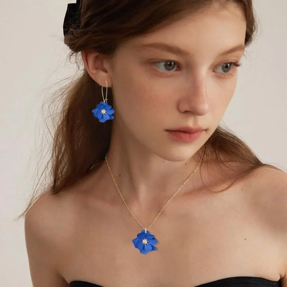 Stylish & Versatile Bohemian Flower Earrings with Matching Necklace Set